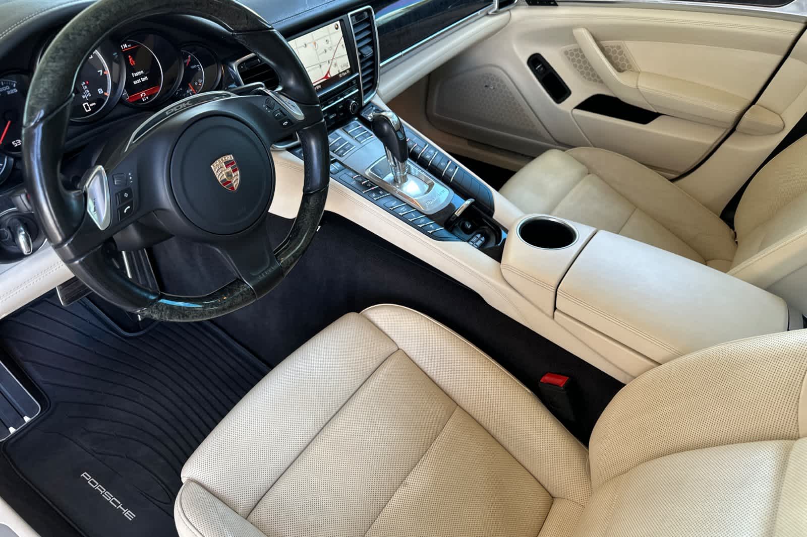 Thumbnail: 2014 Porsche Panamera - 11