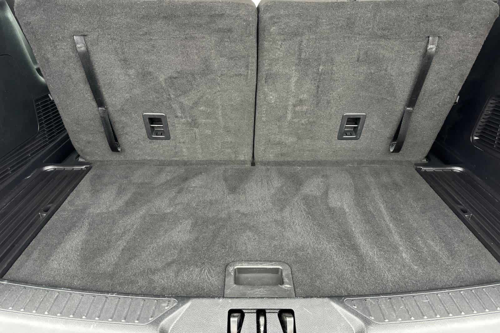 Thumbnail: 2021 Ford Explorer - 16