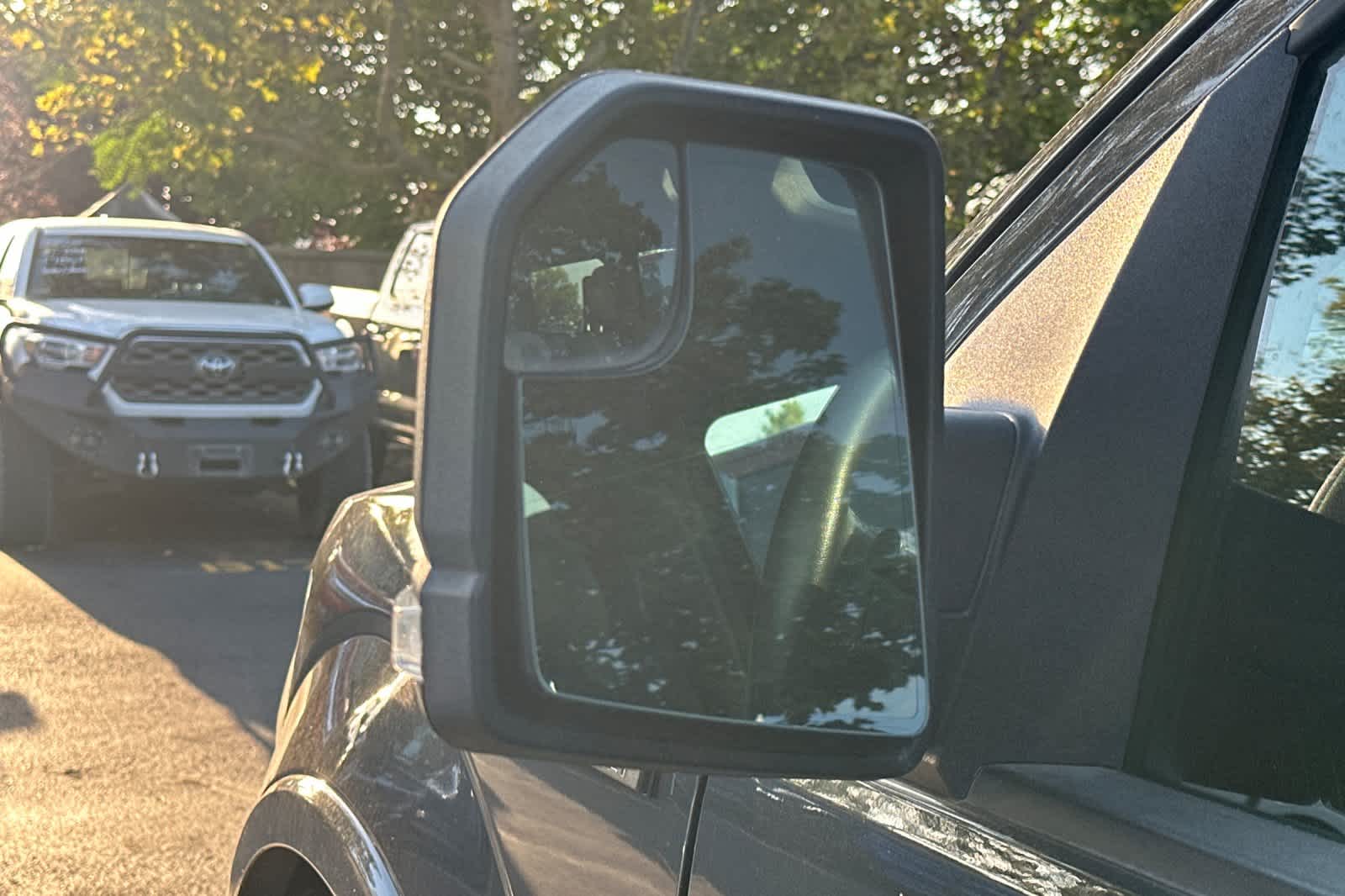 Thumbnail: 2017 Ford F-150 - 9
