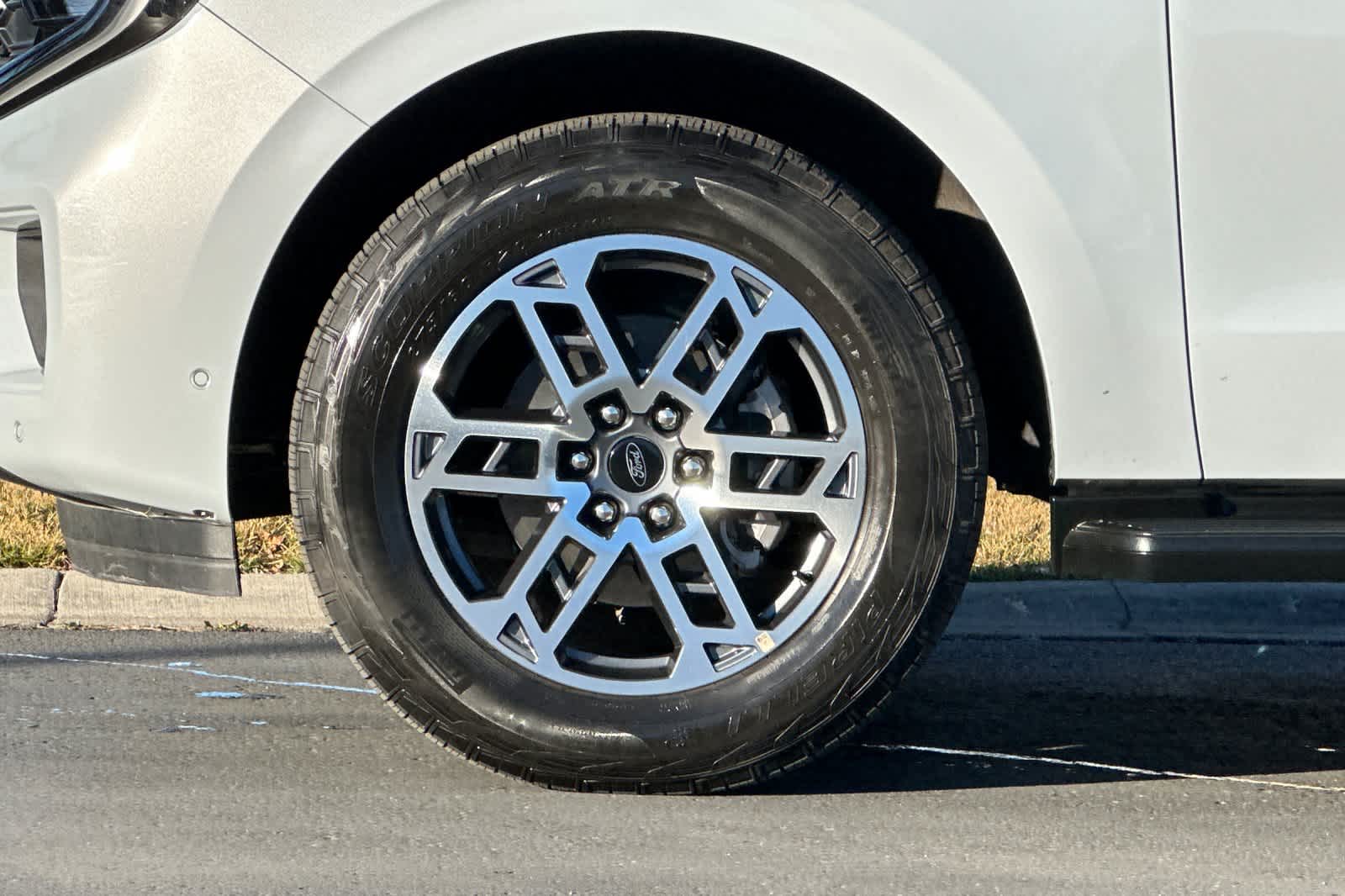 Thumbnail: 2025 Ford Expedition MAX - 27