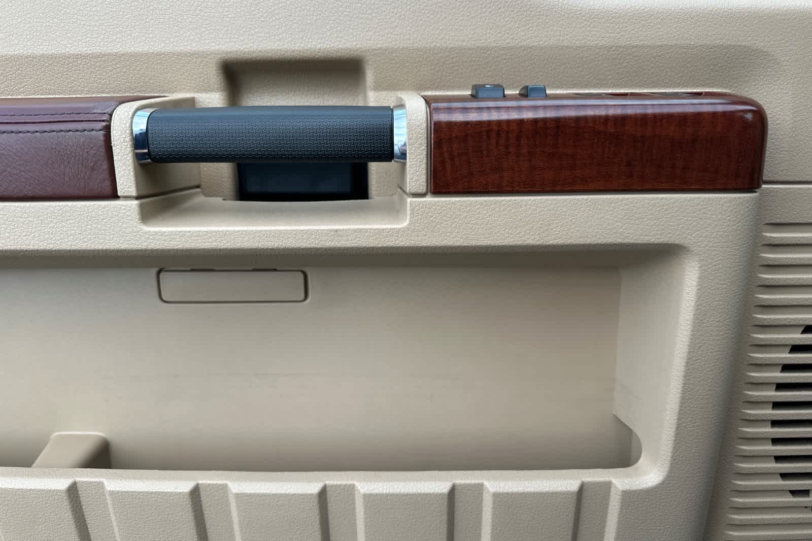 Thumbnail: 2014 Ford F-250 - 12