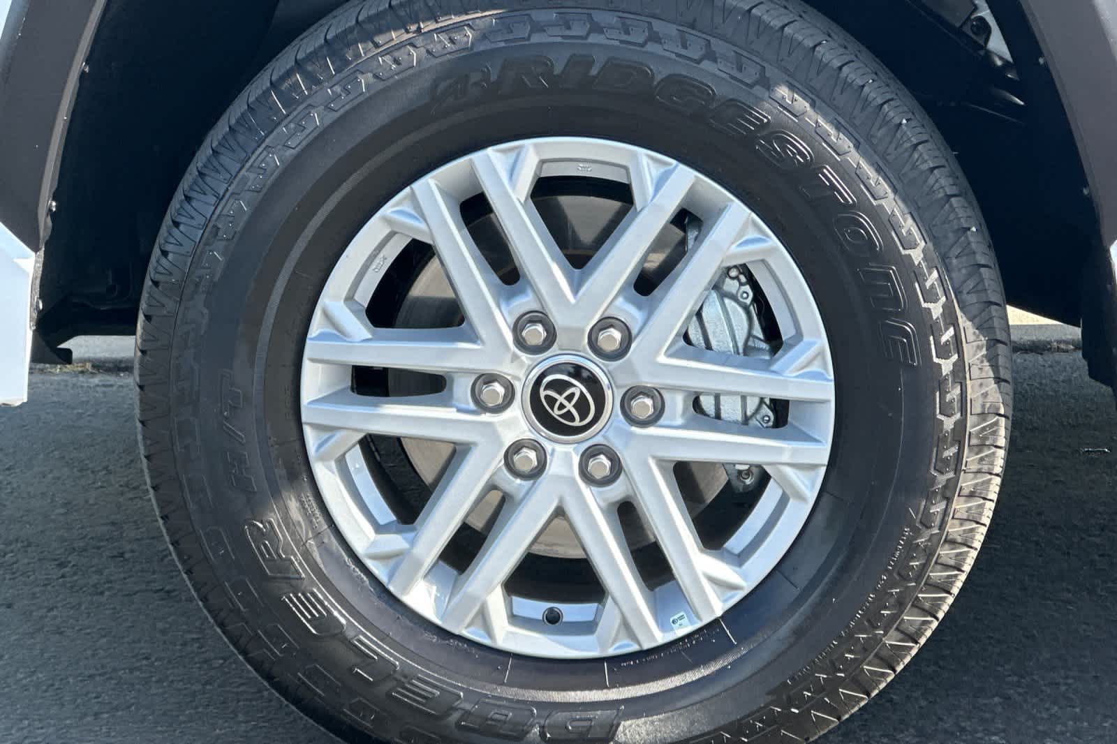 Thumbnail: 2024 Toyota Tundra - 25