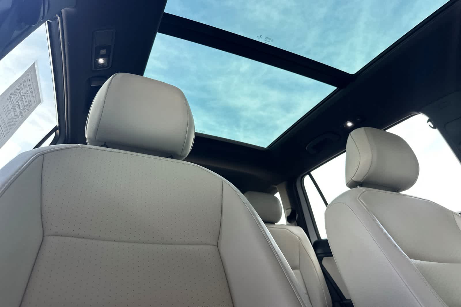 Thumbnail: 2018 Volkswagen Tiguan - 18