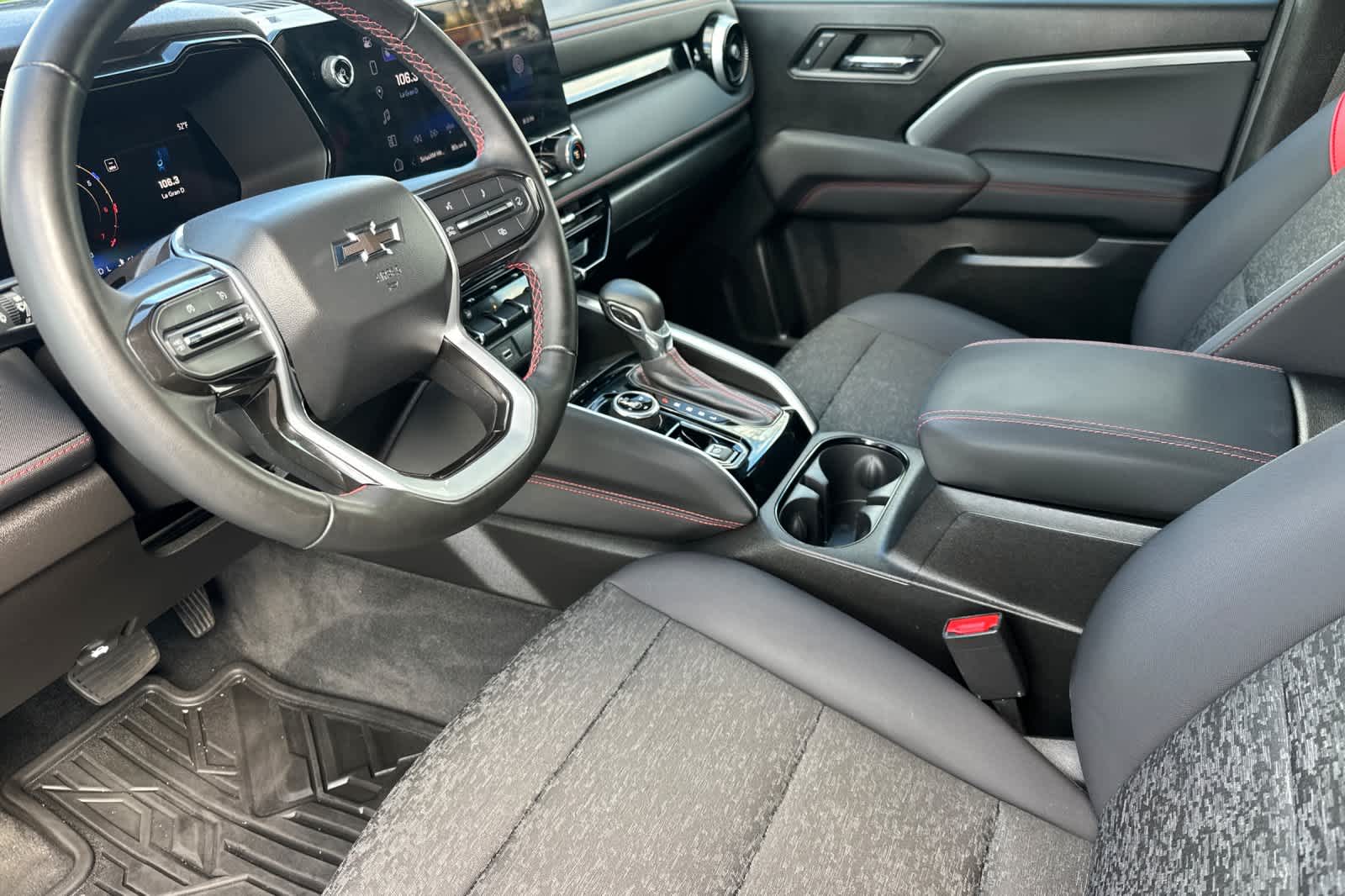 Thumbnail: 2024 Chevrolet Colorado - 11