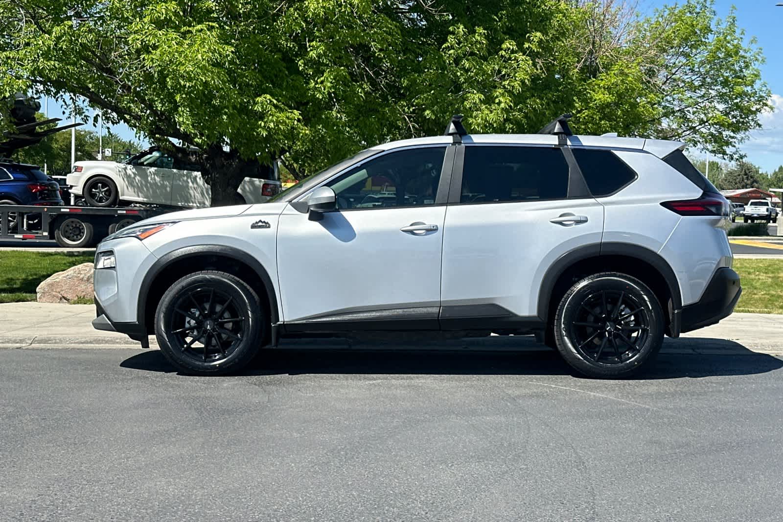 Thumbnail: 2023 Nissan Rogue - 5