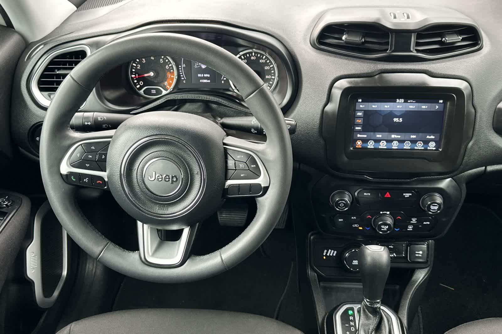 Thumbnail: 2018 Jeep Renegade - 14