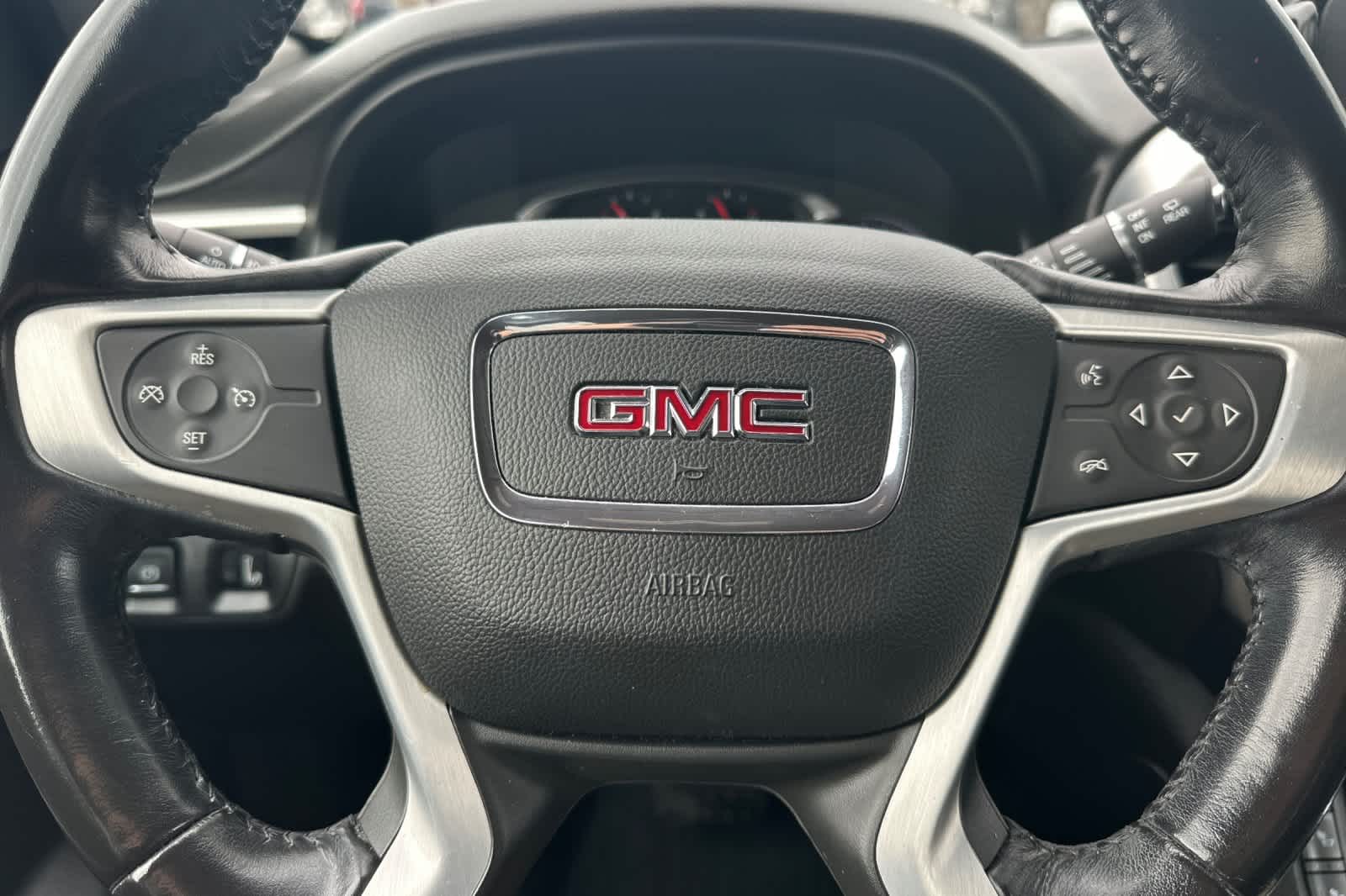 Thumbnail: 2018 GMC Acadia - 24