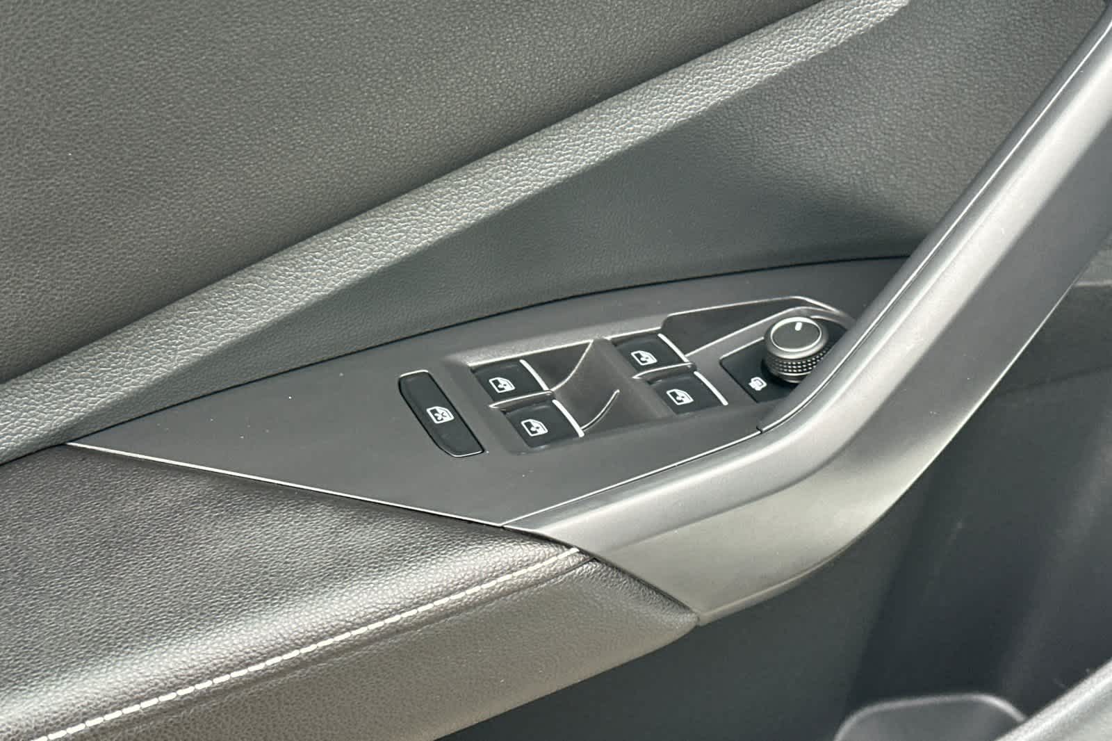 Thumbnail: 2025 Volkswagen Jetta - 13