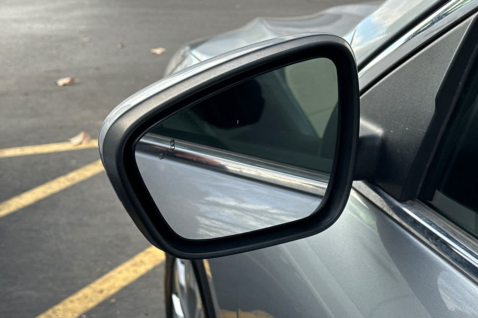 Thumbnail: 2022 Ford Escape - 8