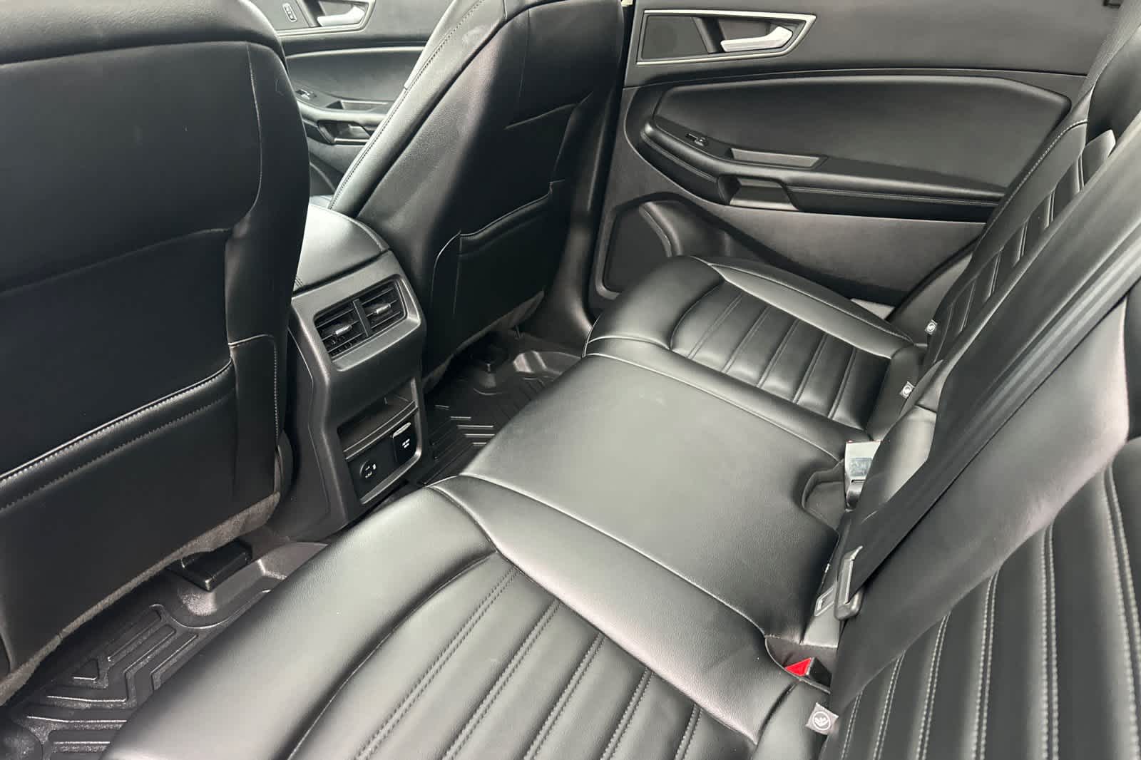 Thumbnail: 2022 Ford Edge - 4