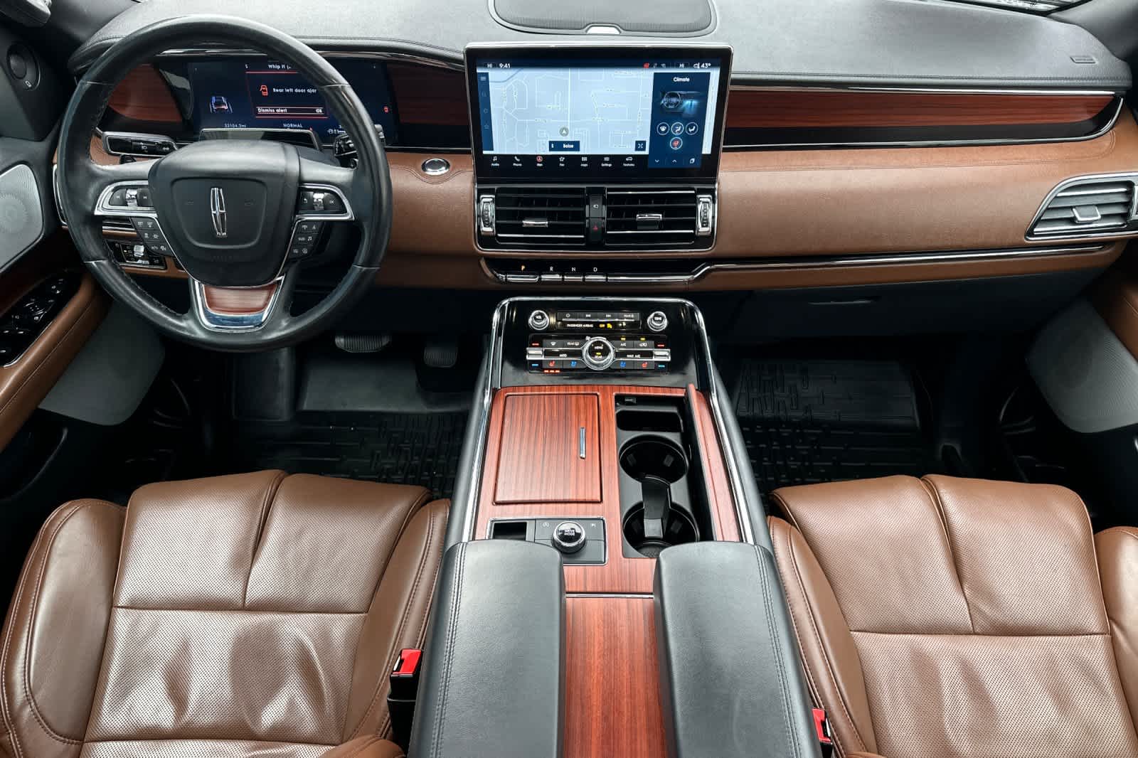 Thumbnail: 2024 Lincoln Navigator L - 3