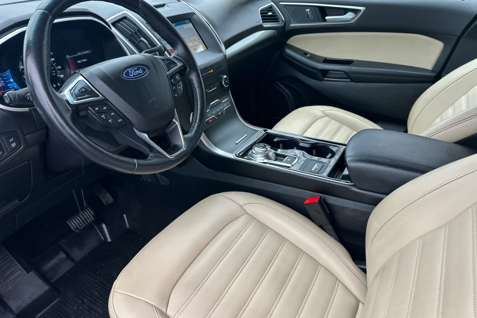 Thumbnail: 2019 Ford Edge - 11