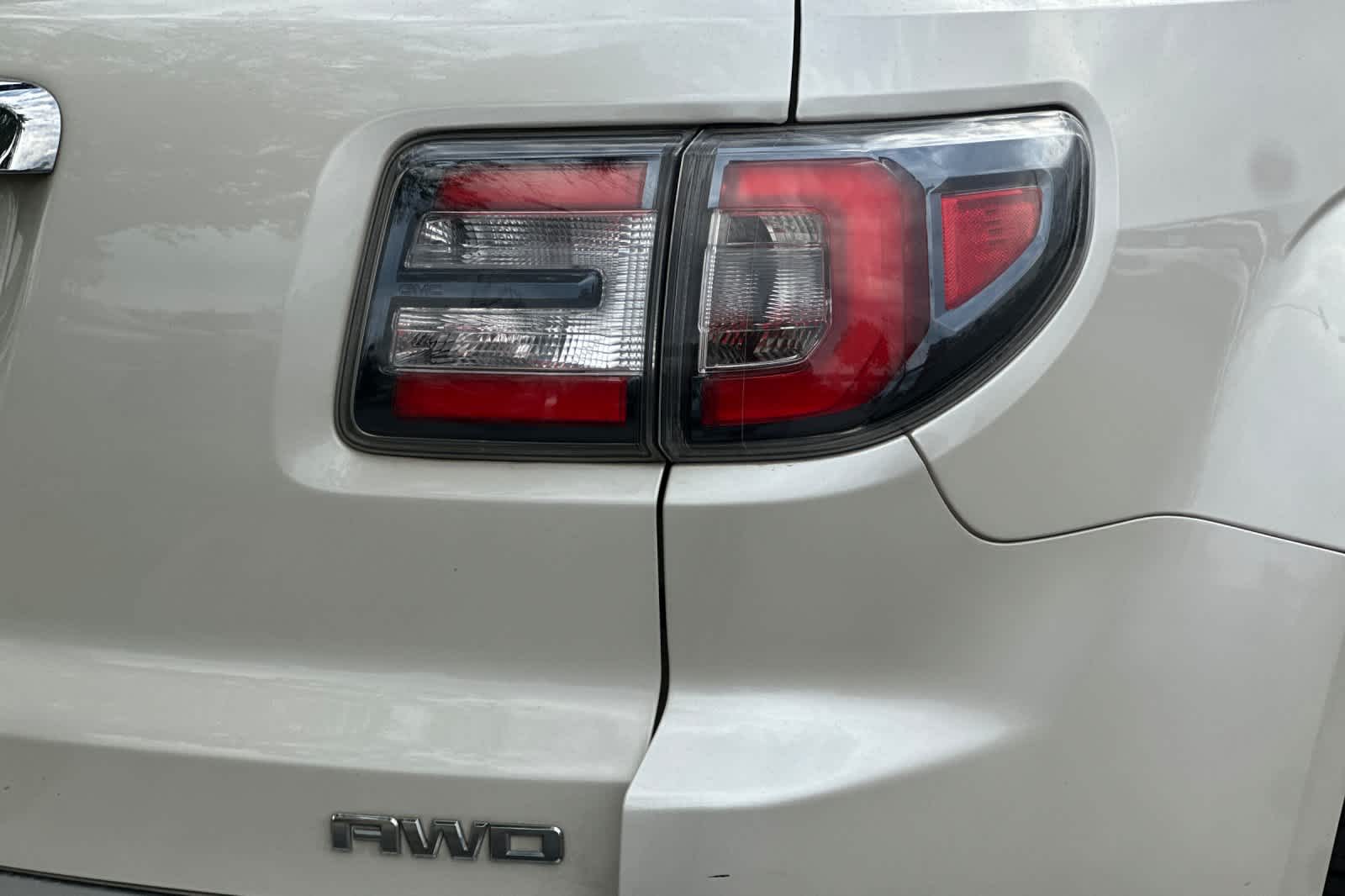 Thumbnail: 2014 GMC Acadia - 27