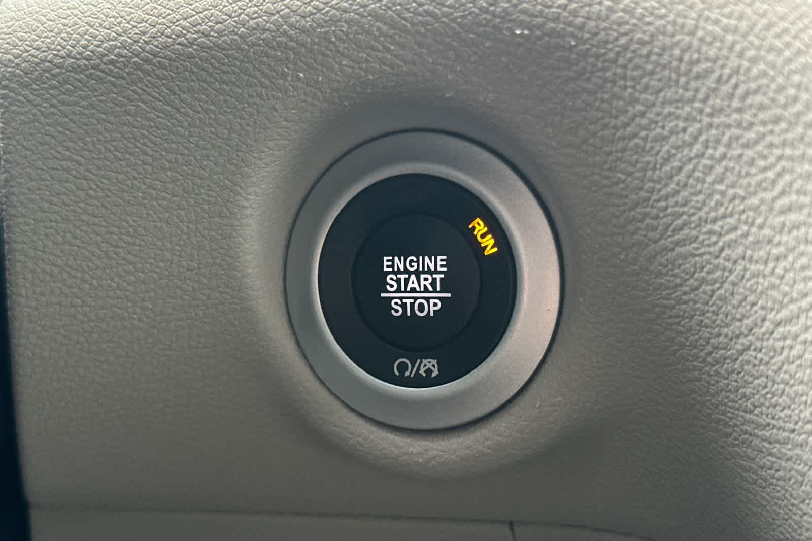 Thumbnail: 2024 Chrysler Pacifica - 23