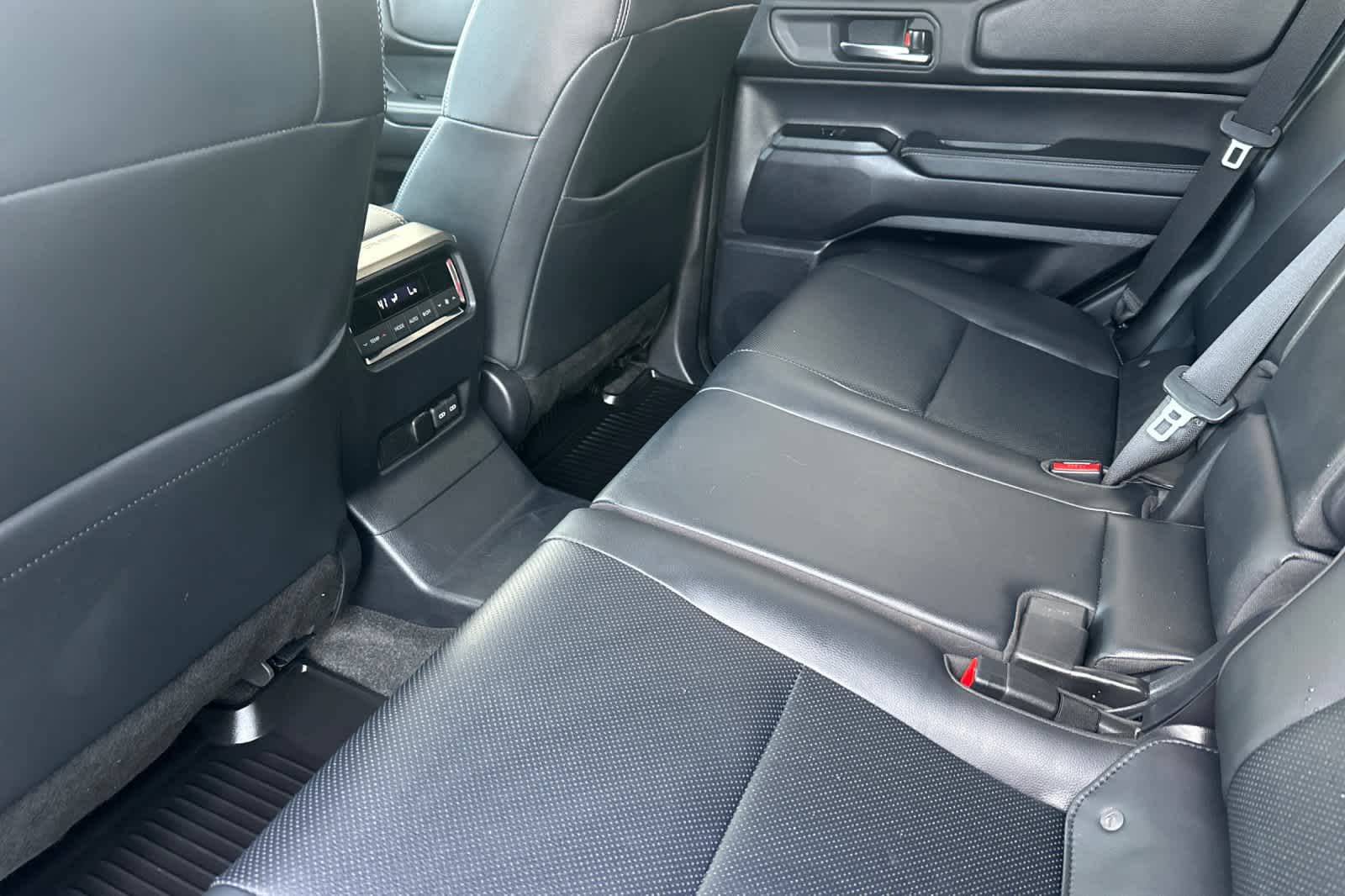 Thumbnail: 2025 Toyota Land Cruiser - 4