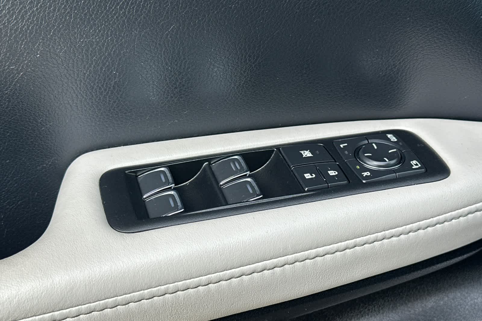 Thumbnail: 2018 Lexus RX - 13