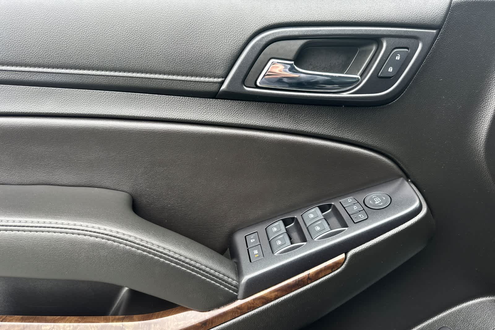 Thumbnail: 2018 Chevrolet Tahoe - 12