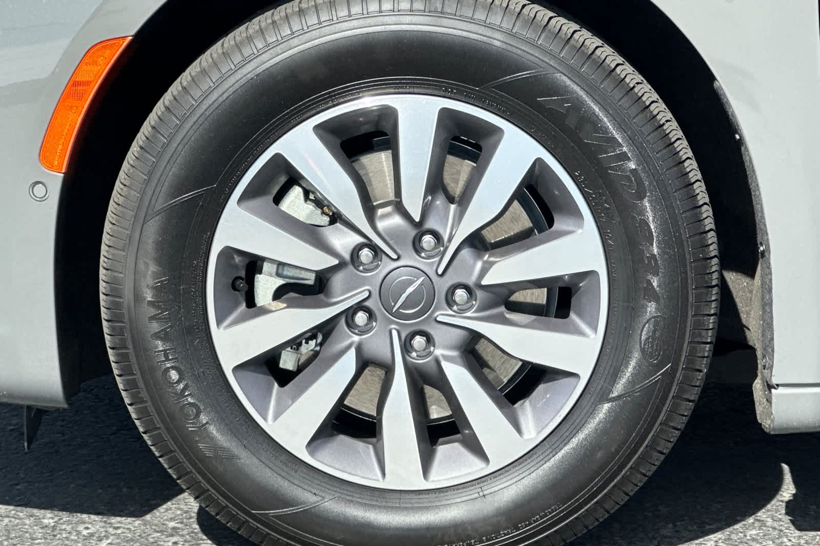 Thumbnail: 2025 Chrysler Pacifica - 29