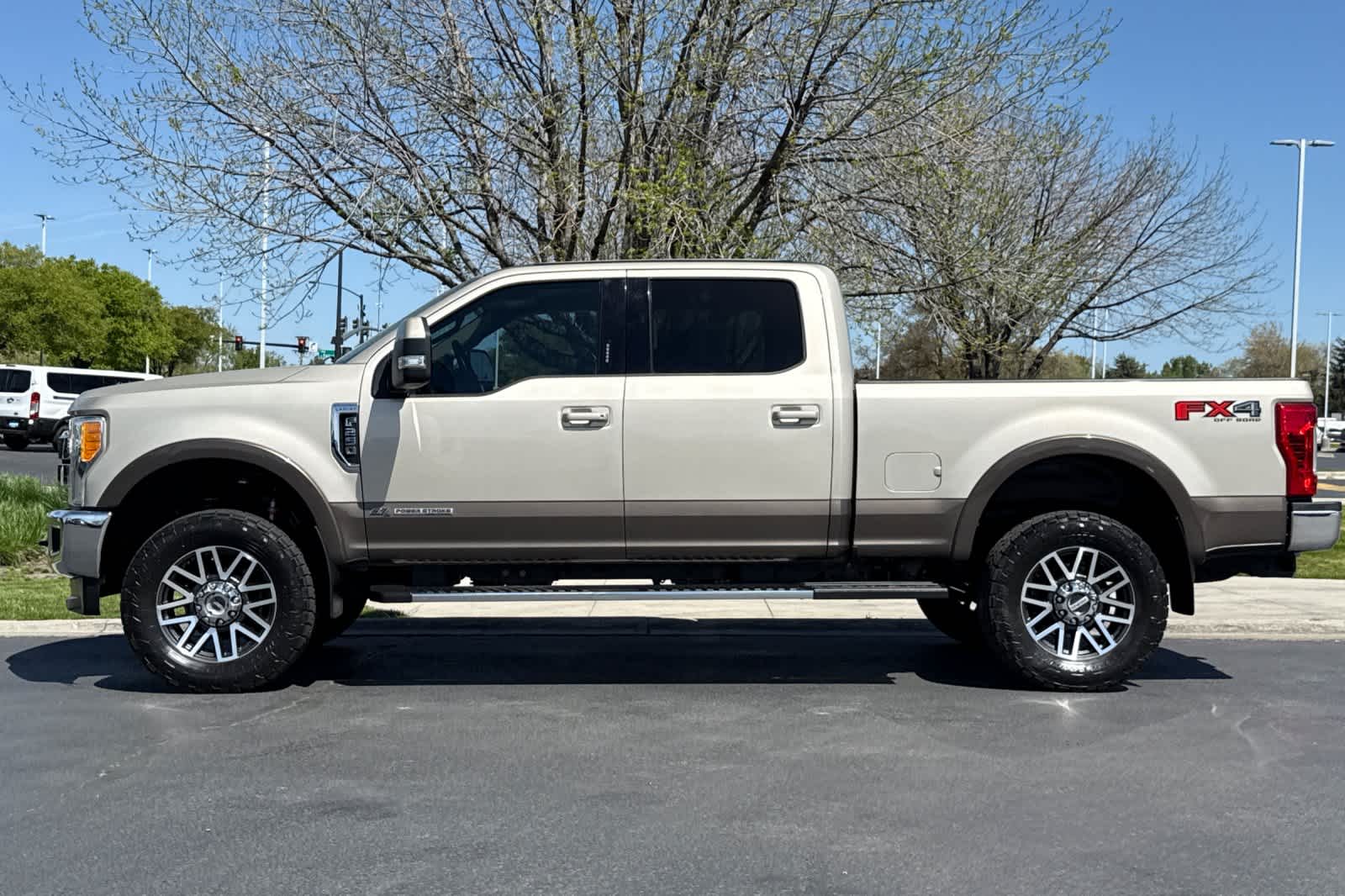 Thumbnail: 2017 Ford F-250 - 5