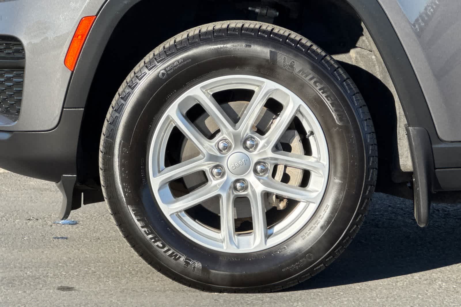 Thumbnail: 2025 Jeep Grand Cherokee - 26