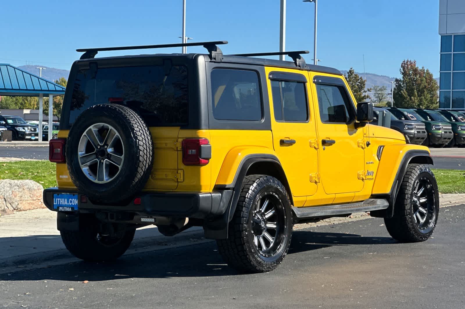 2019 Jeep Wrangler Unlimited Sahara photo 2