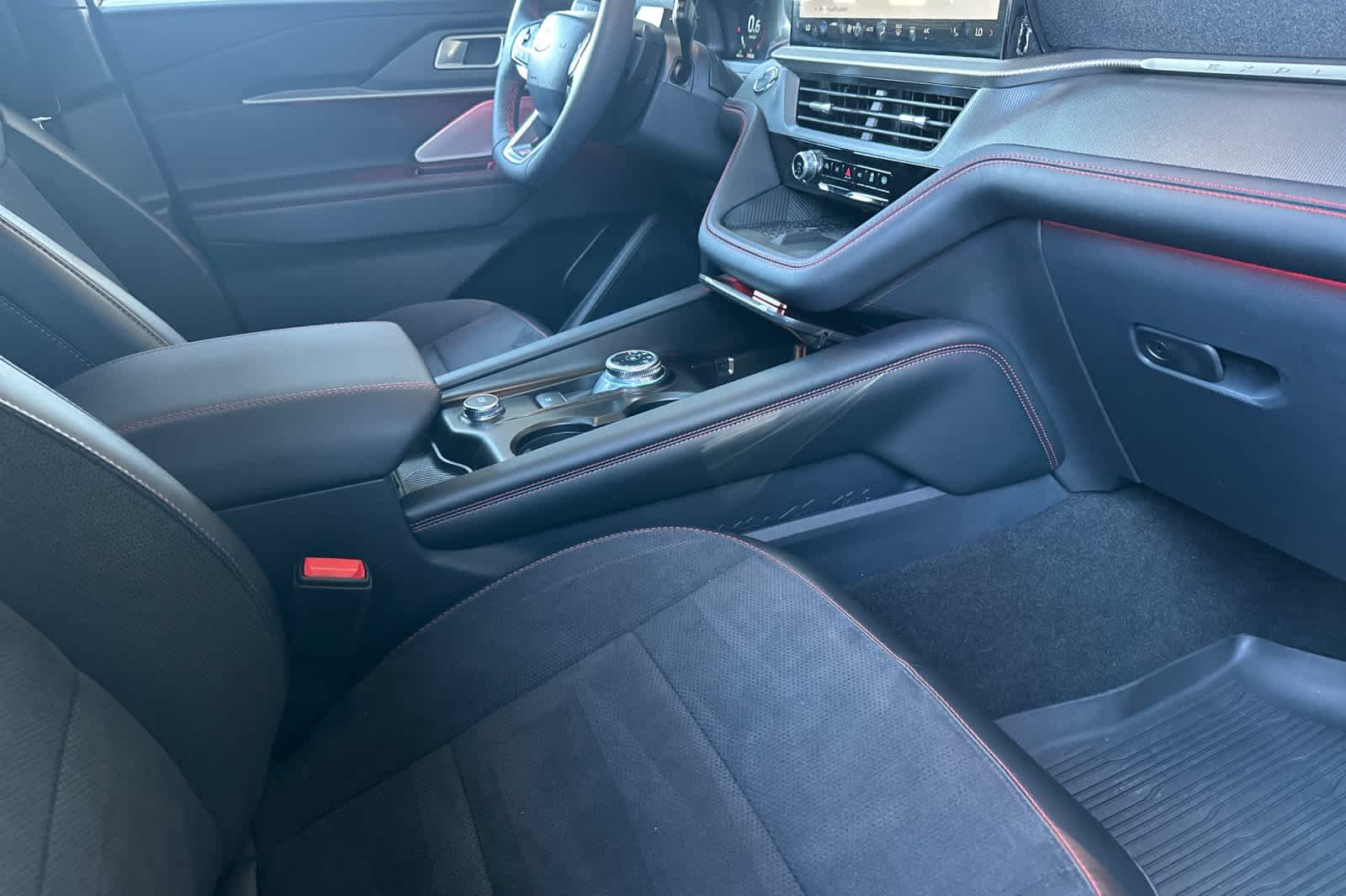 Thumbnail: 2025 Ford Explorer - 17