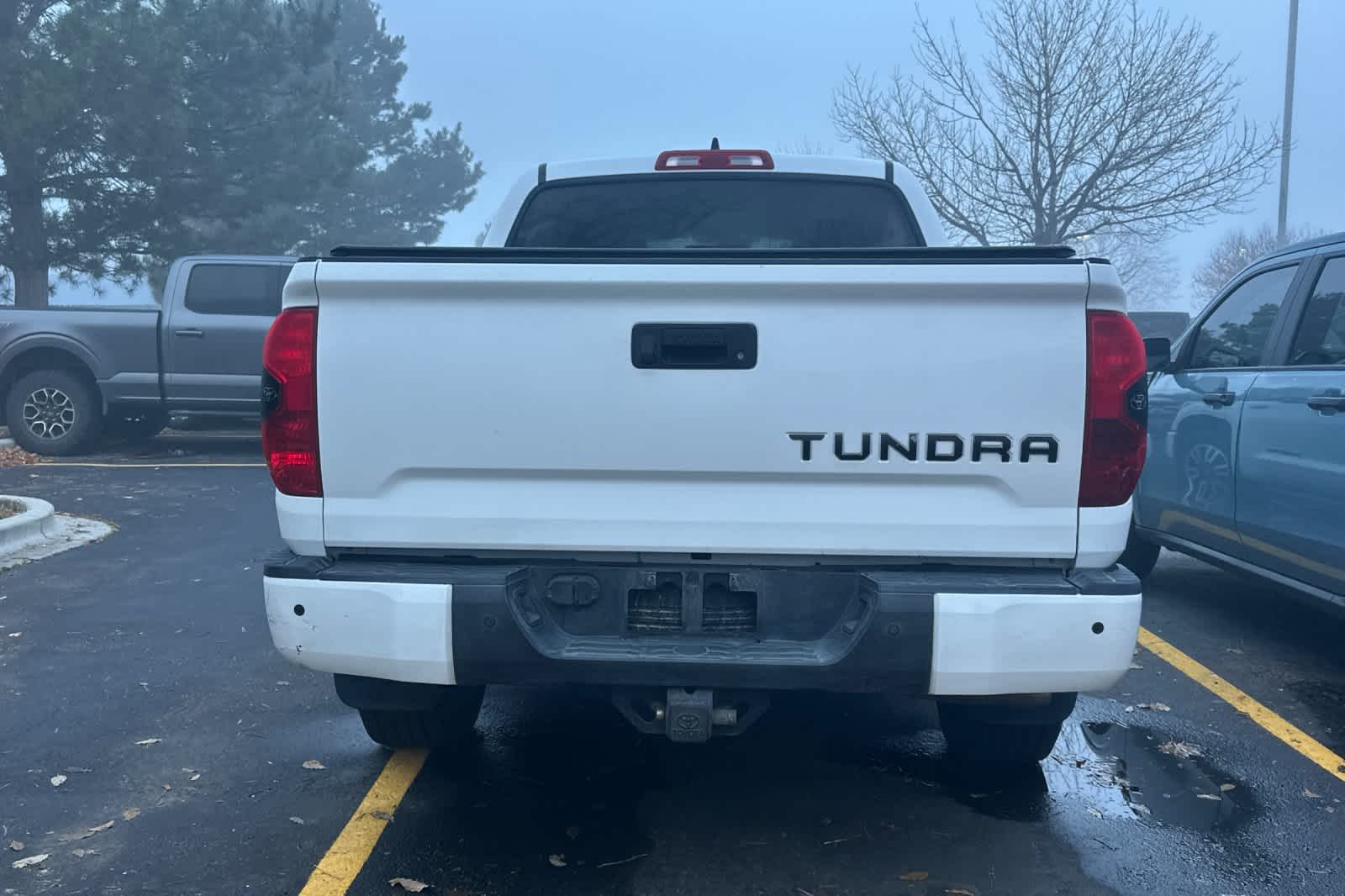 2020 Toyota Tundra SR5 CrewMax photo 4