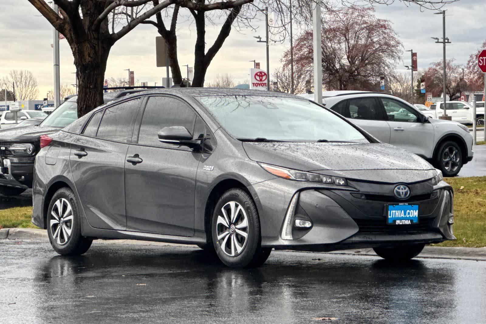 Thumbnail: 2017 Toyota Prius Prime - 9