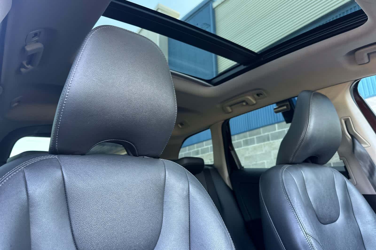 Thumbnail: 2016 Volvo XC60 - 17