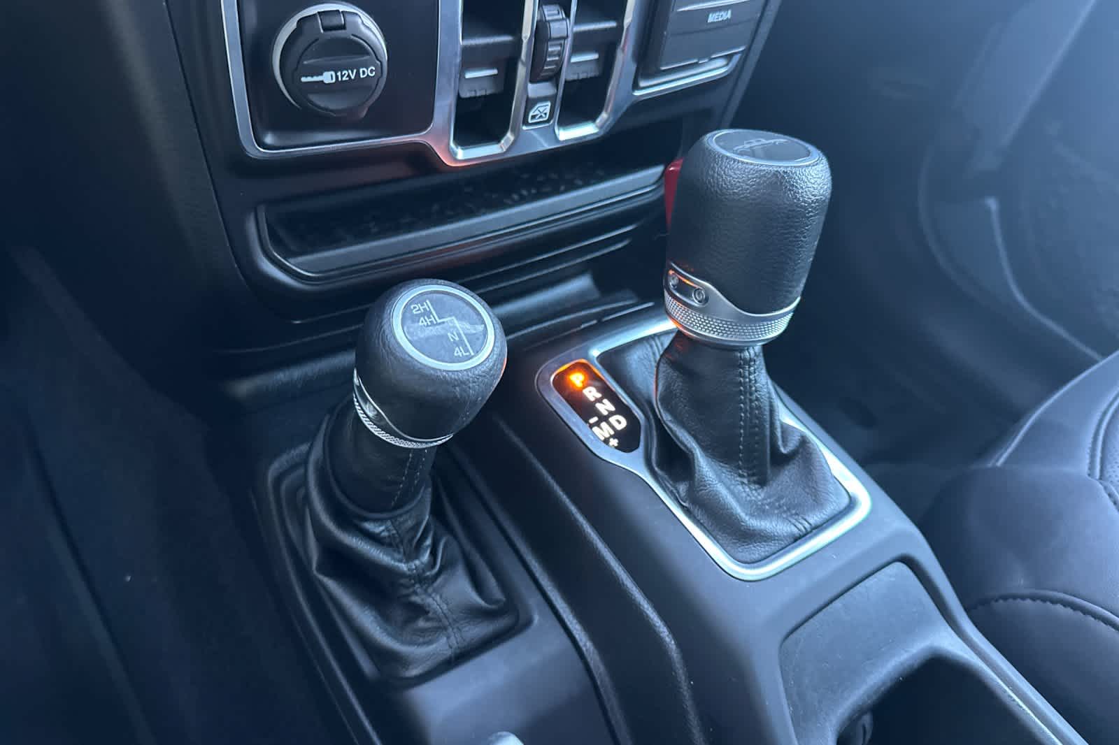 Thumbnail: 2020 Jeep Gladiator - 20