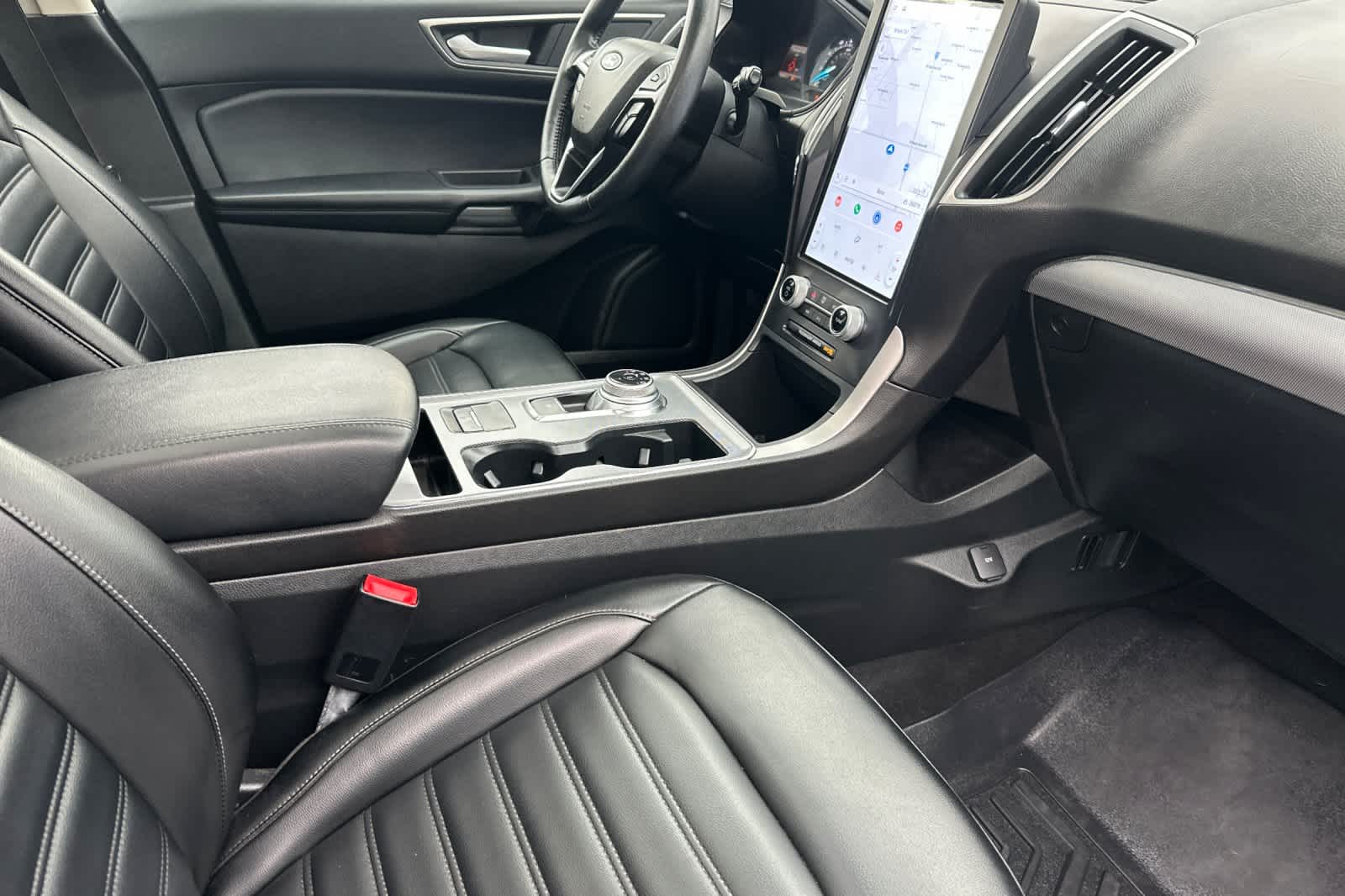 Thumbnail: 2022 Ford Edge - 16