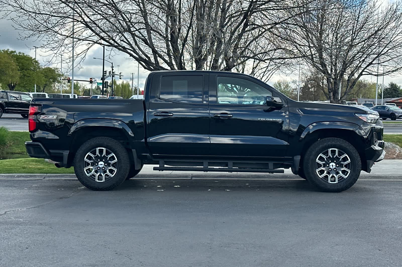 Thumbnail: 2024 Chevrolet Colorado - 8