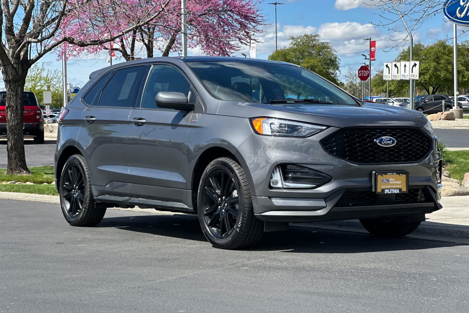 Thumbnail: 2022 Ford Edge - 9