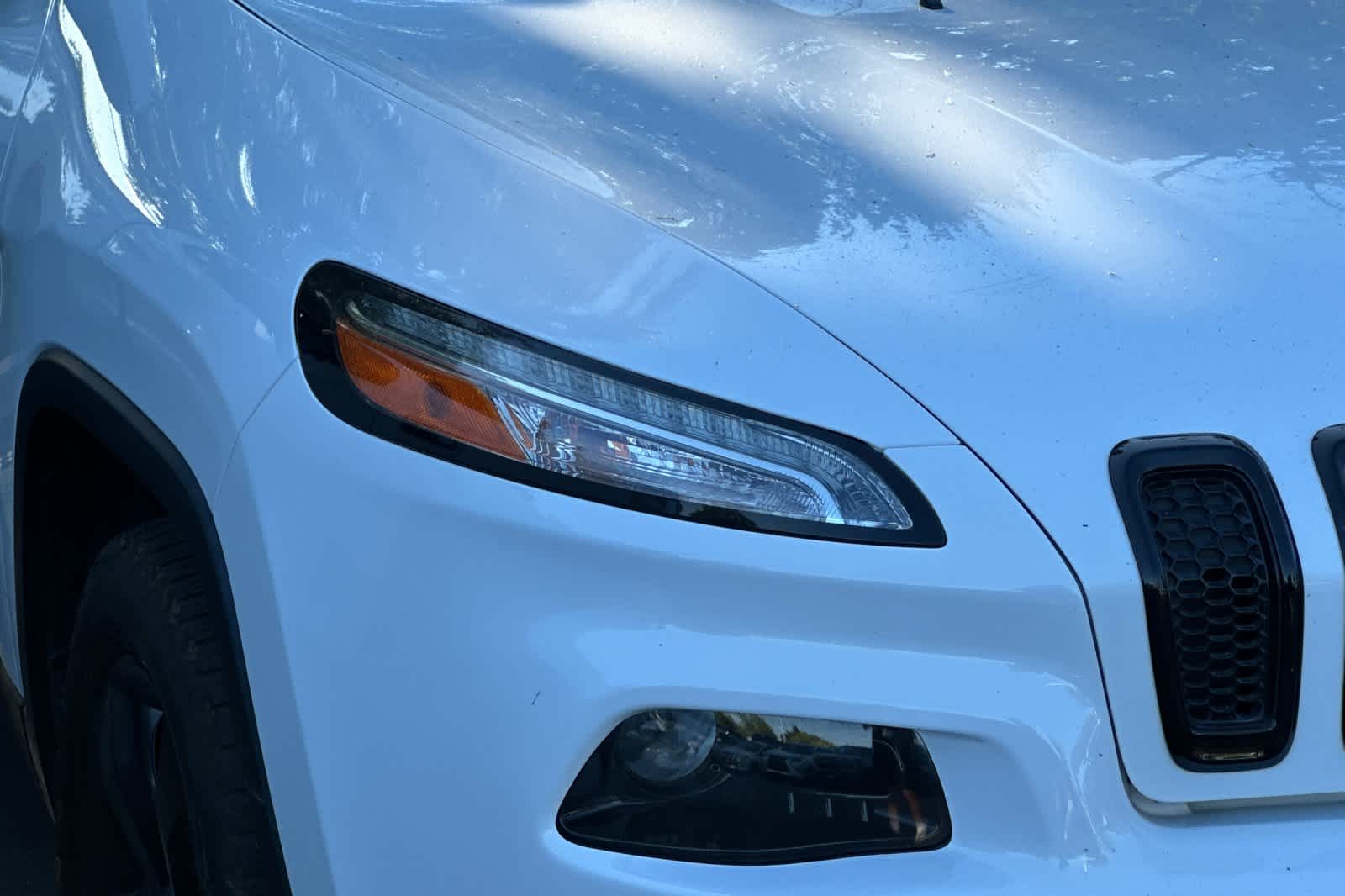 Thumbnail: 2017 Jeep Cherokee - 9