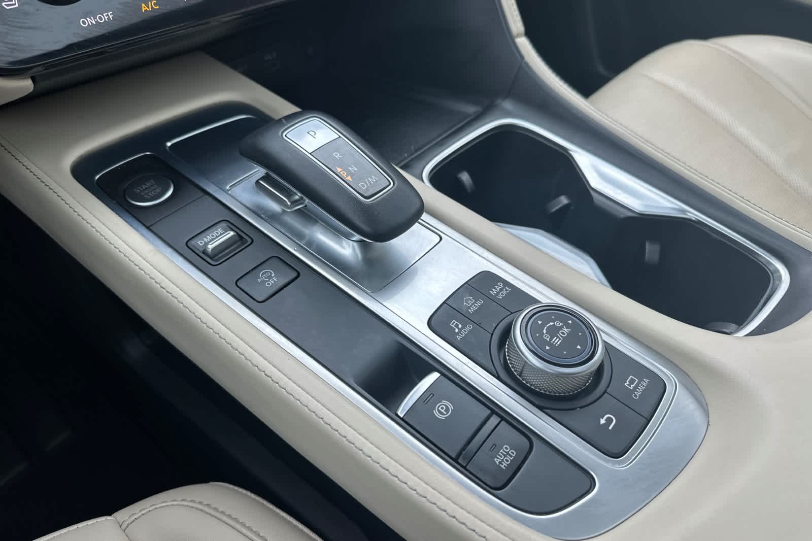 Thumbnail: 2025 INFINITI QX60 - 23