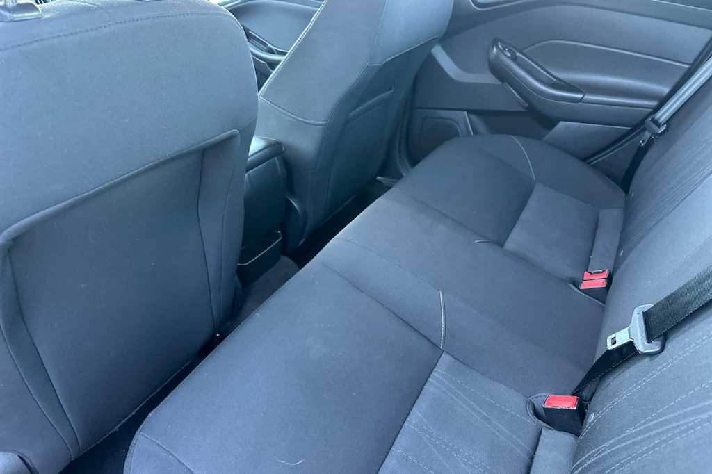 Used 2018 Ford Focus SE Sedan