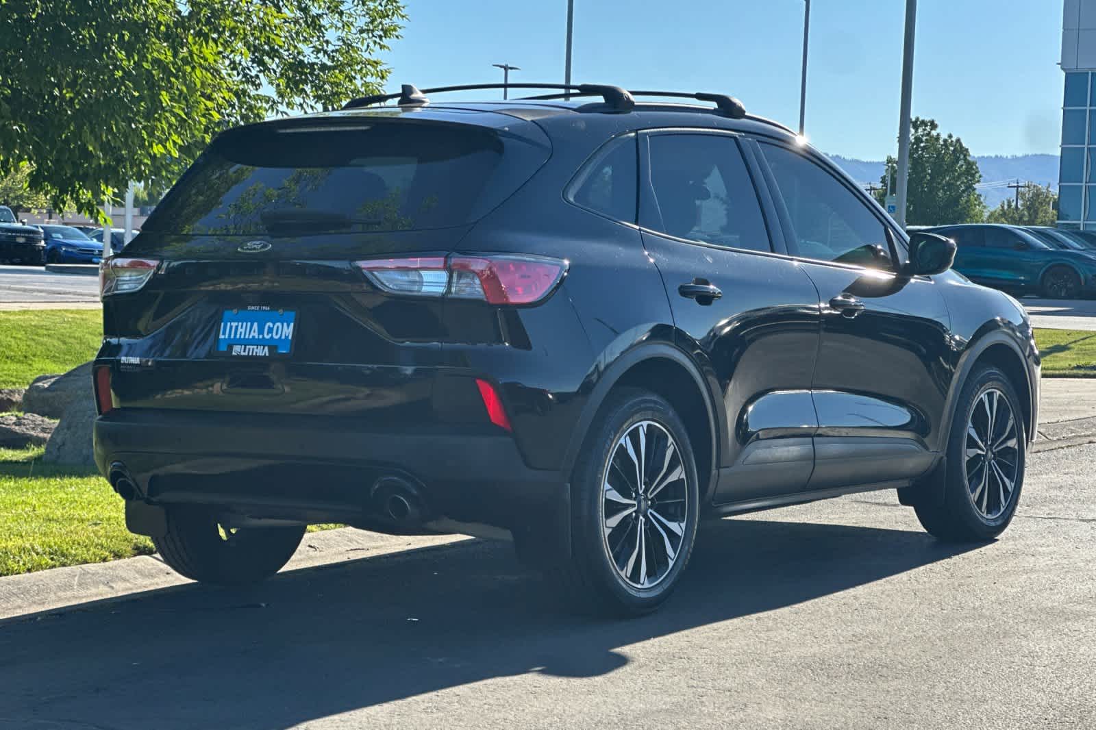 Thumbnail: 2022 Ford Escape - 2