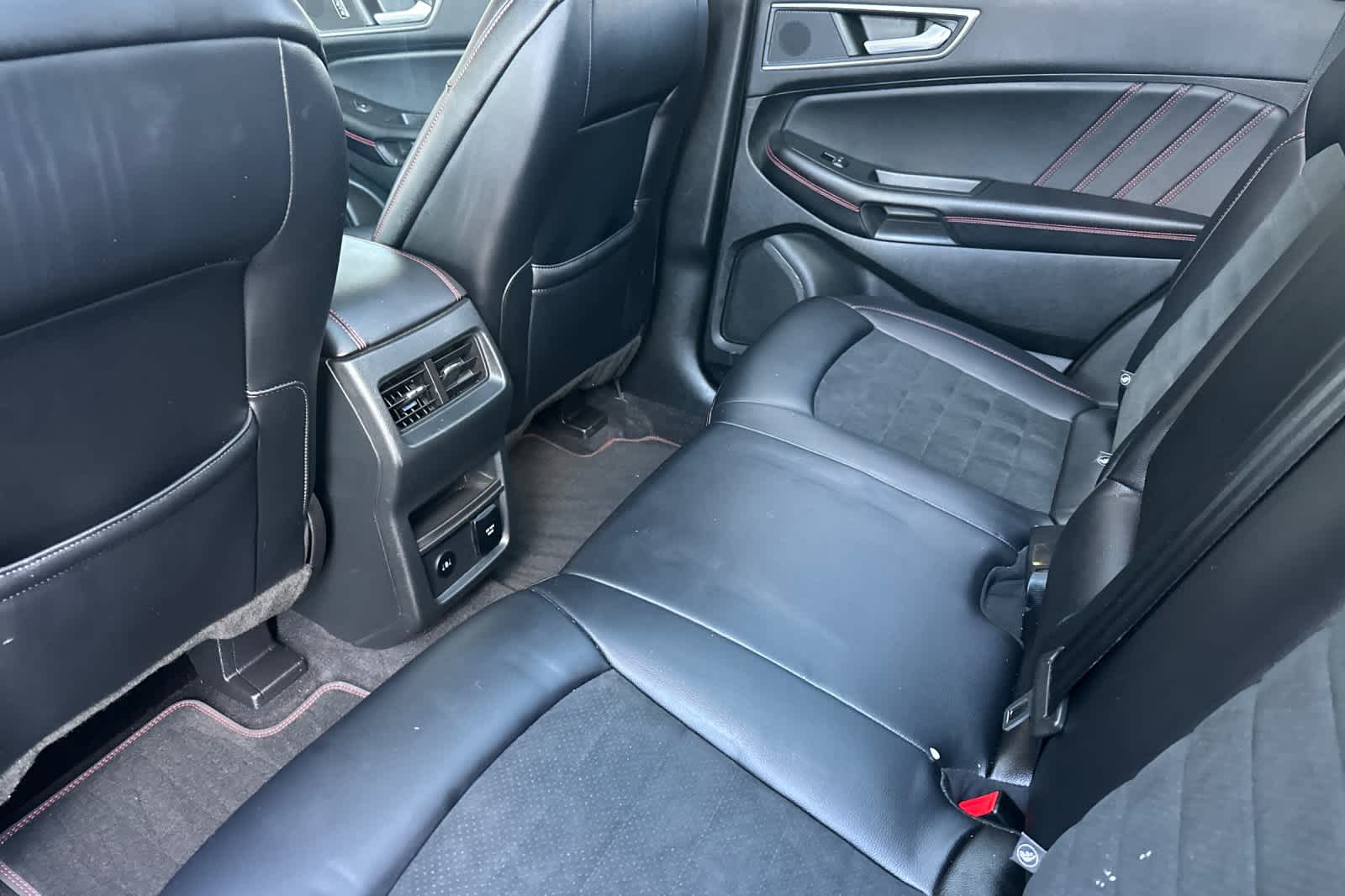 Thumbnail: 2022 Ford Edge - 4