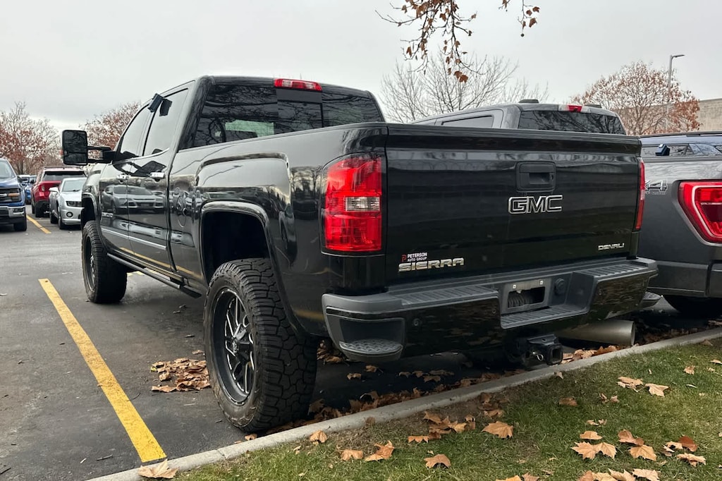 Used 2019 GMC Sierra 2500HD Denali Truck Crew Cab