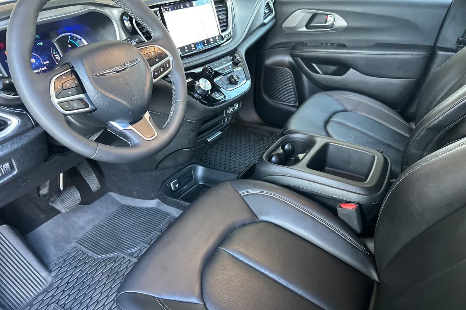 Thumbnail: 2025 Chrysler Pacifica - 11