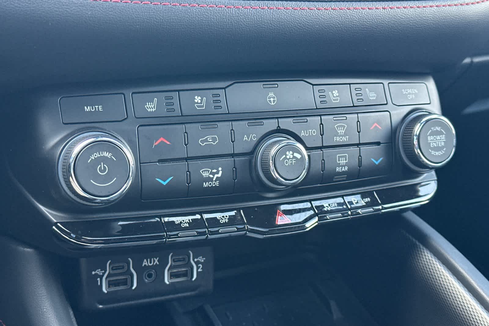 Thumbnail: 2025 Dodge Durango - 22