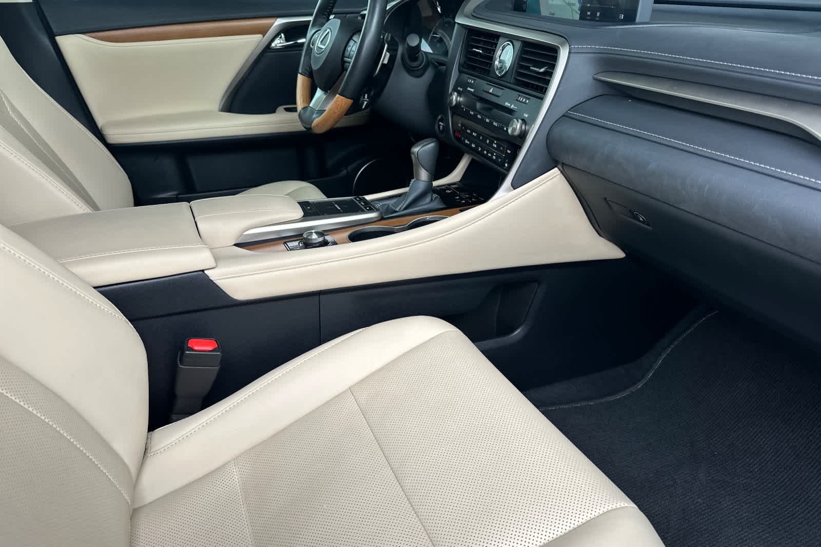 Thumbnail: 2022 Lexus RX - 16