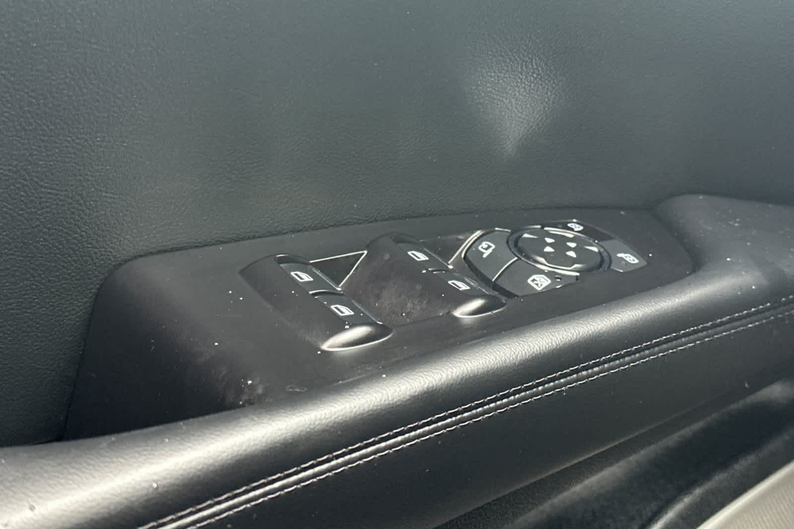 Thumbnail: 2023 Lincoln Nautilus - 13