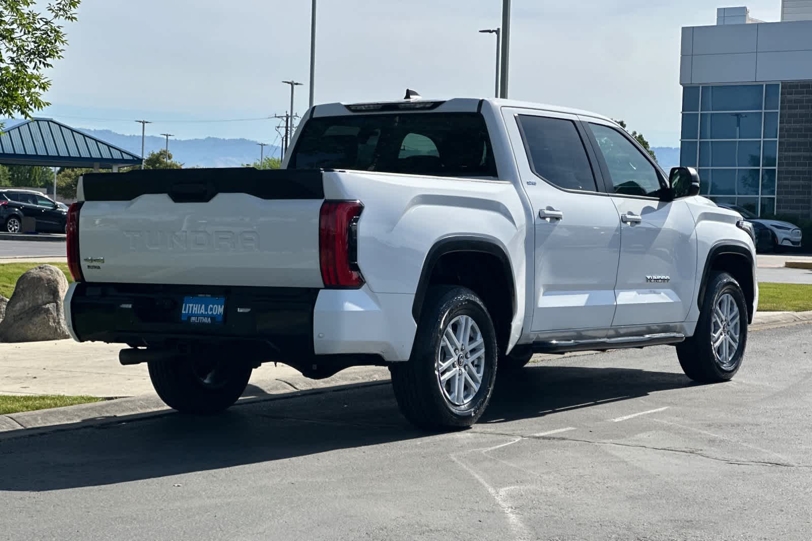 Thumbnail: 2024 Toyota Tundra - 2