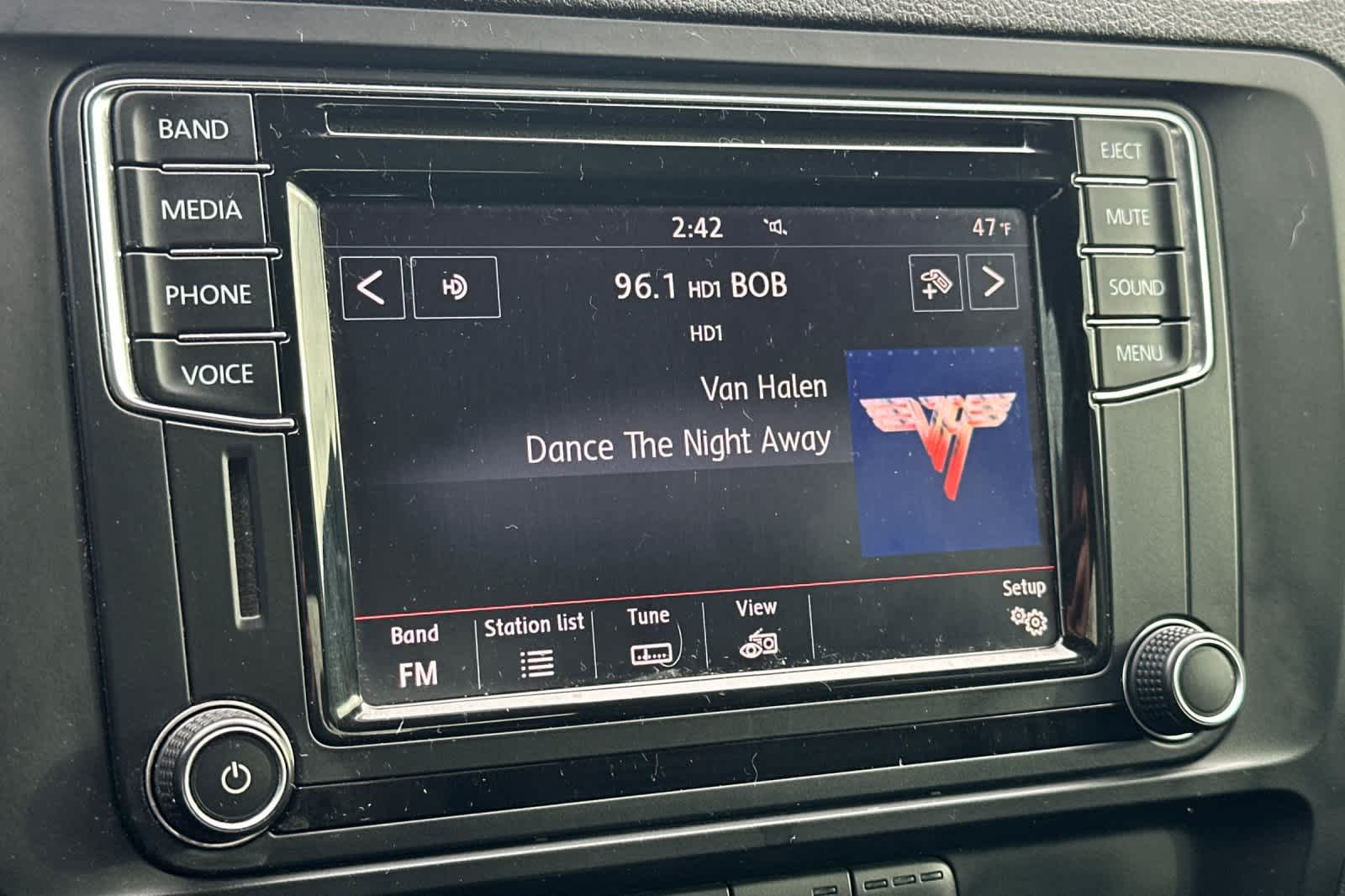 Thumbnail: 2017 Volkswagen Jetta - 17