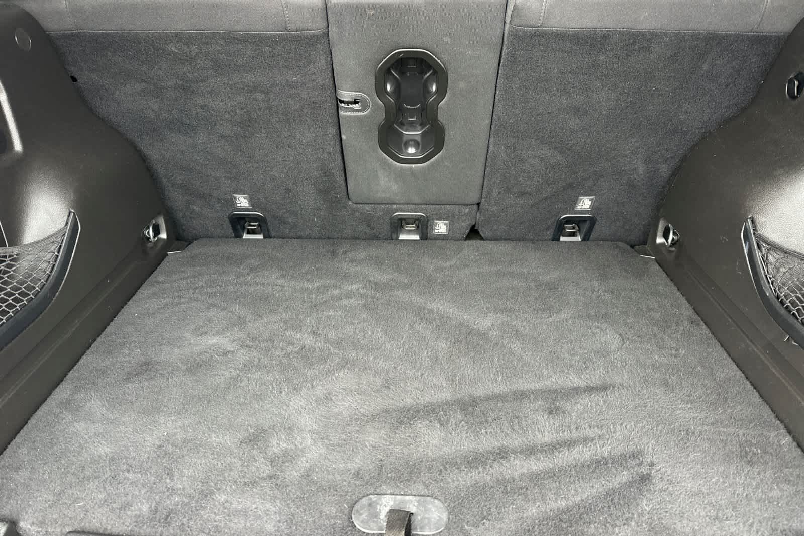 Thumbnail: 2018 Jeep Renegade - 15