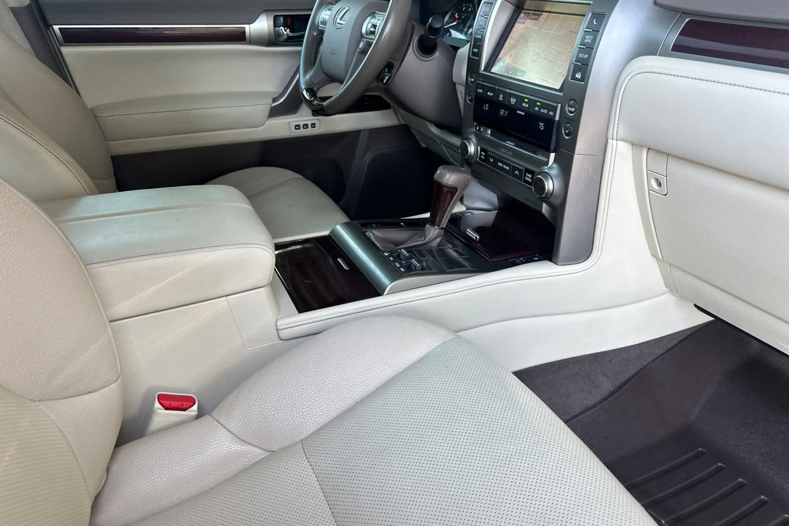 Thumbnail: 2019 Lexus GX - 16