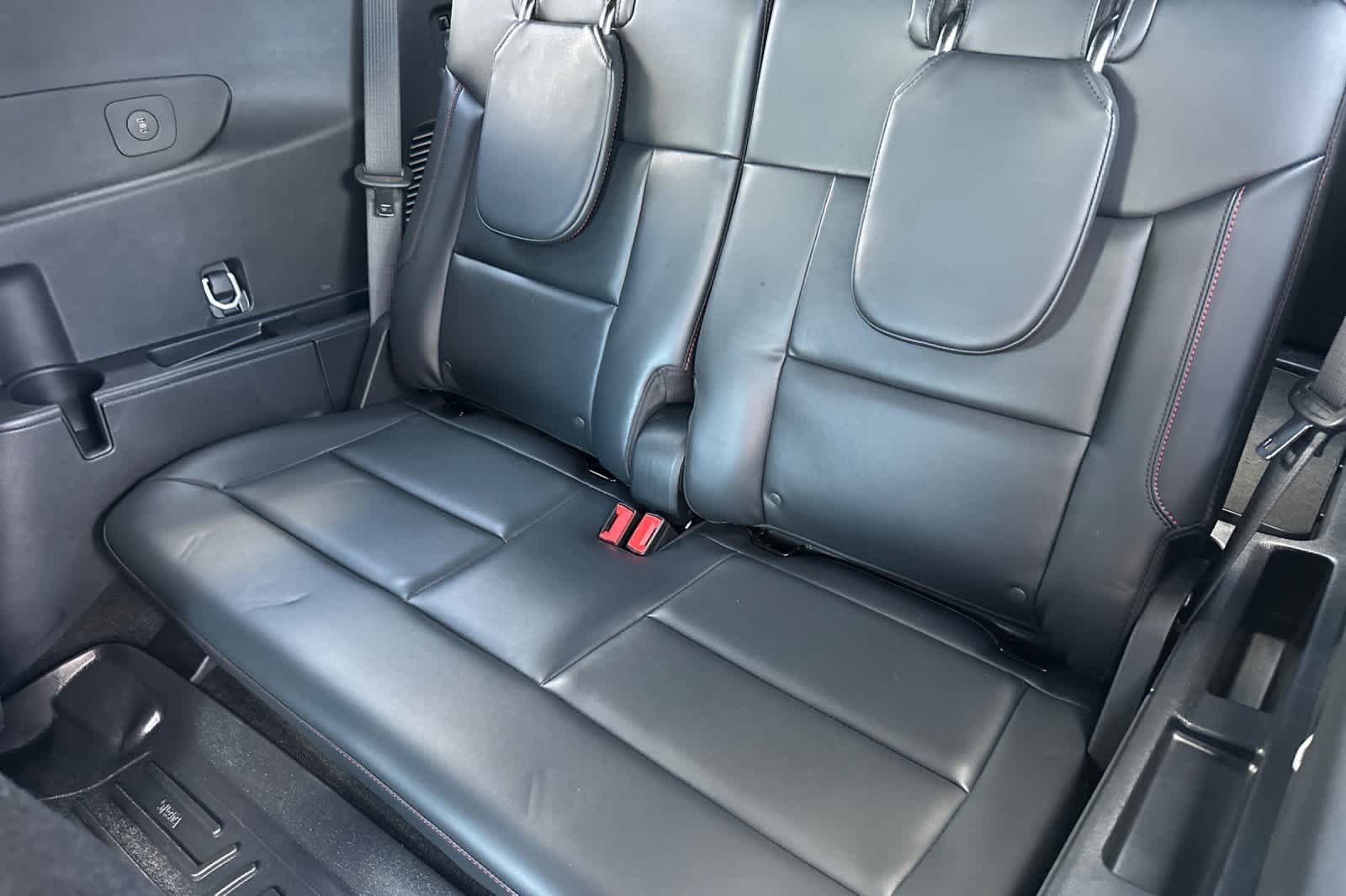 Thumbnail: 2025 Ford Explorer - 15