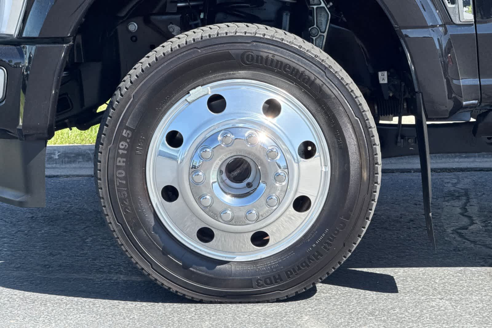 Thumbnail: 2023 Ford F-450 - 26