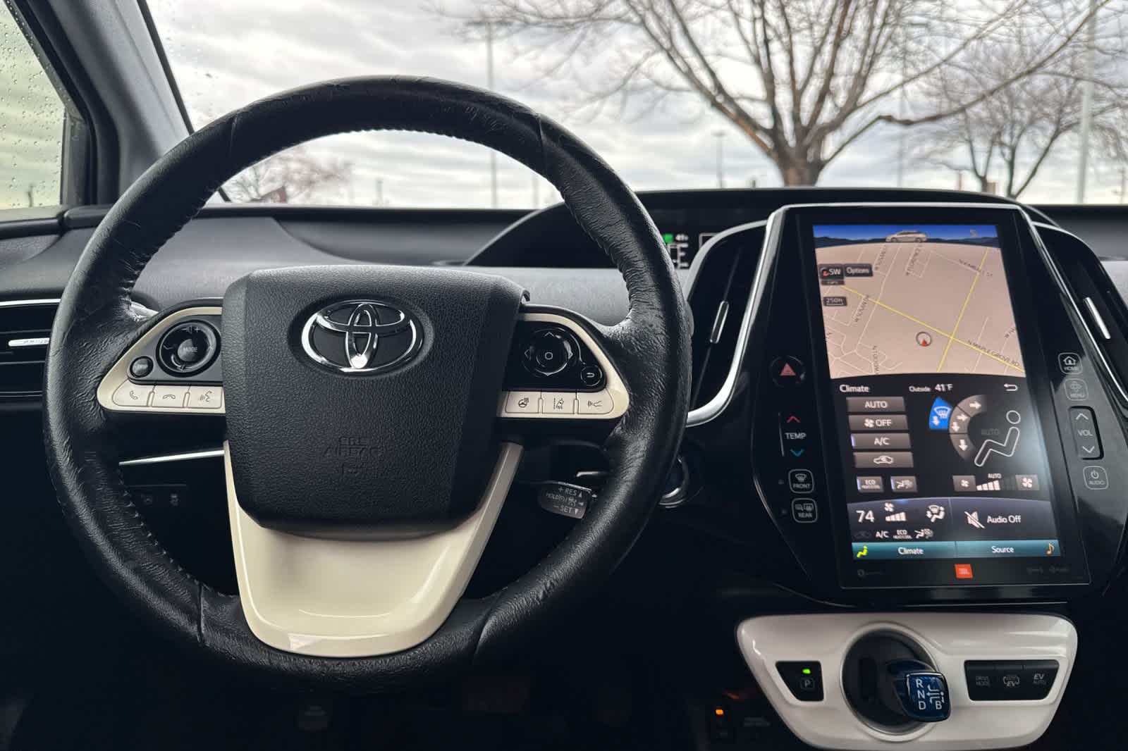 Thumbnail: 2017 Toyota Prius Prime - 14